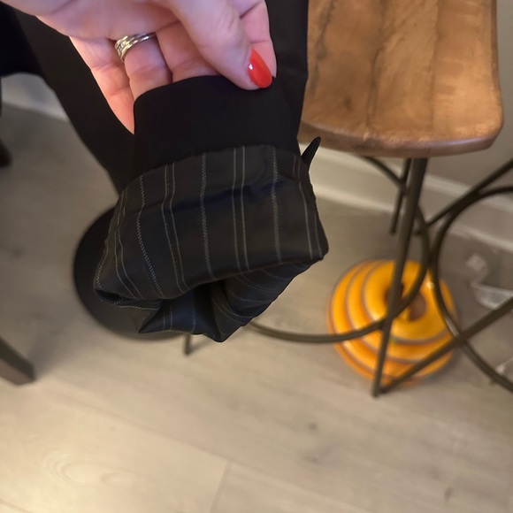 The Limited Black Women’s Blazer - Picture 3 of 6